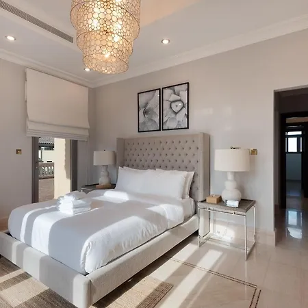 Maison Privee - Palm Jumeirah Beach Front Xl Villa With Private Pool Dubai Exterior photo