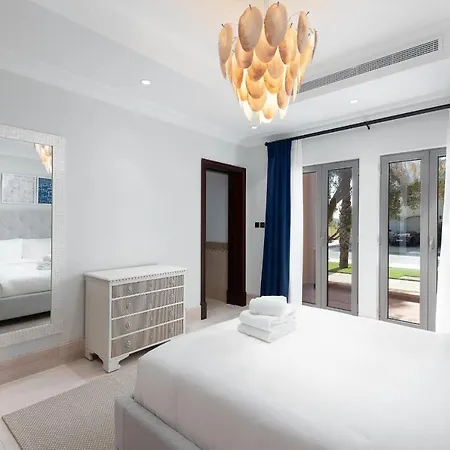 Maison Privee - Palm Jumeirah Beach Front Xl Villa With Private Pool Dubai Exterior photo