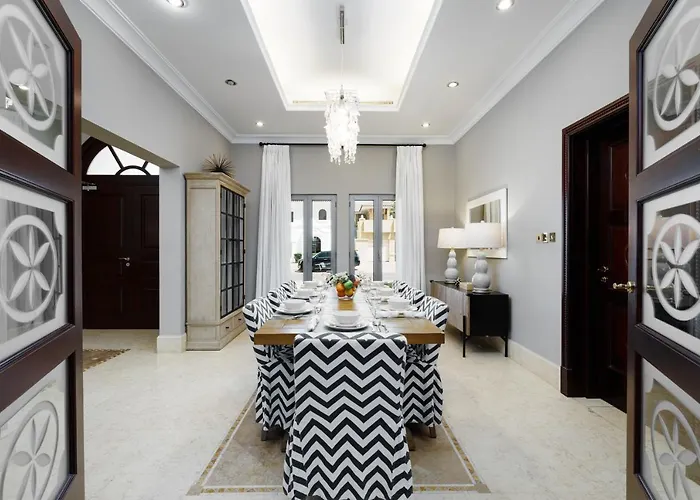Maison Privee - Palm Jumeirah Beach Front Xl Villa With Private Pool